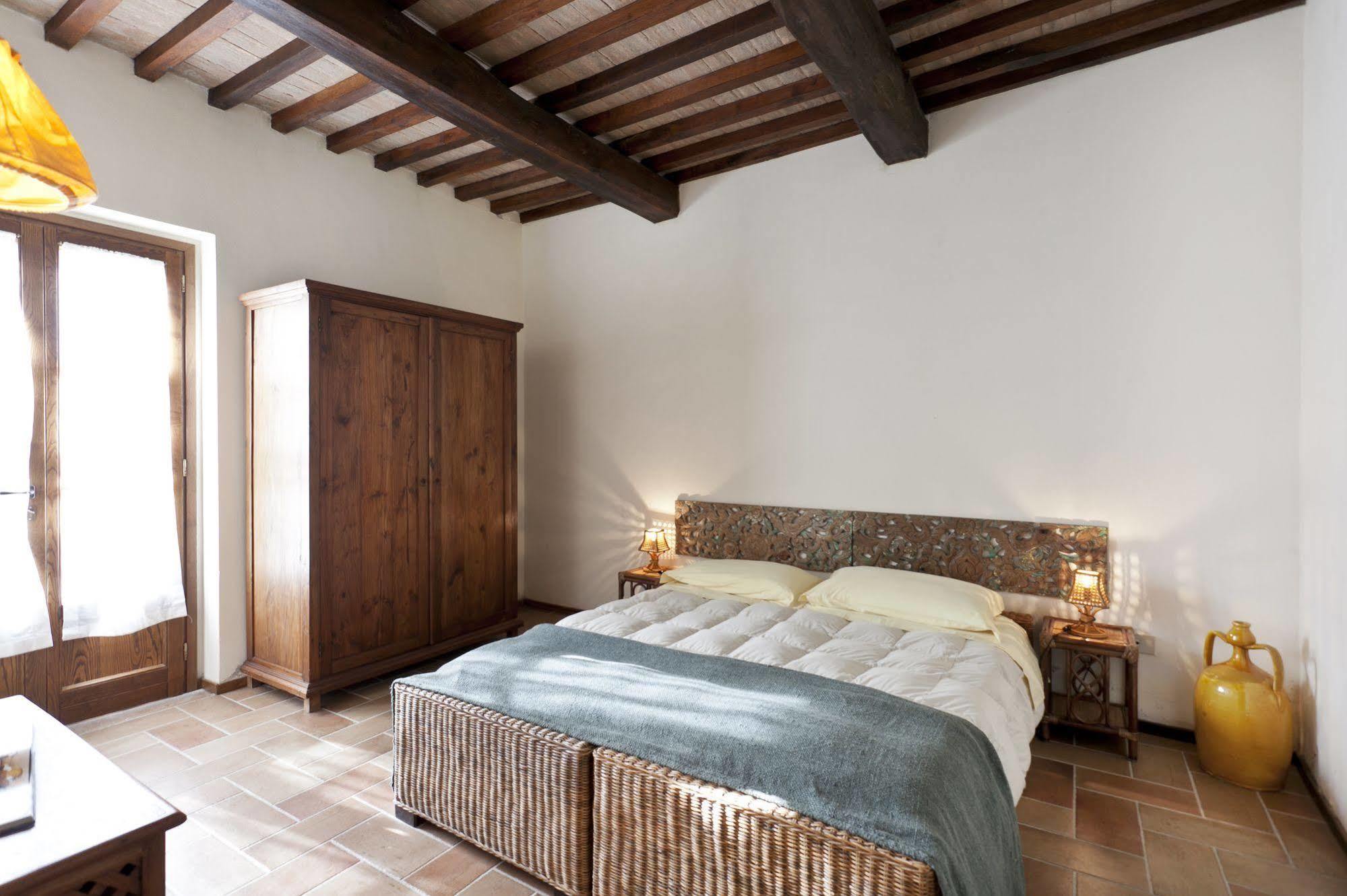 Casale Pundarika Pension Riparbella Buitenkant foto
