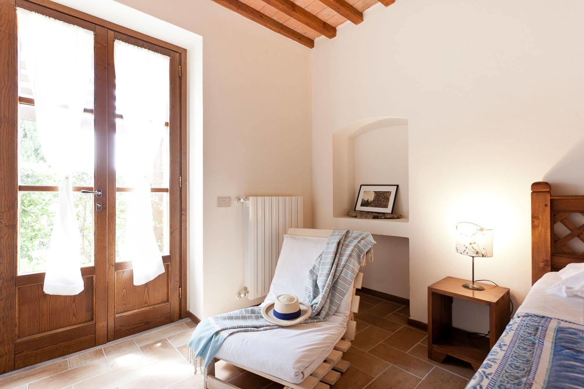 Casale Pundarika Pension Riparbella Buitenkant foto